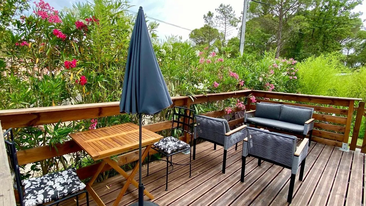 studio indépendant dans villa avec piscine jacuzzi Vidauban Hébergement de vacances